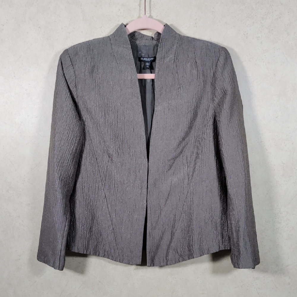 7134 Eileen Fisher taupe silk crinkle hook front blazer PM